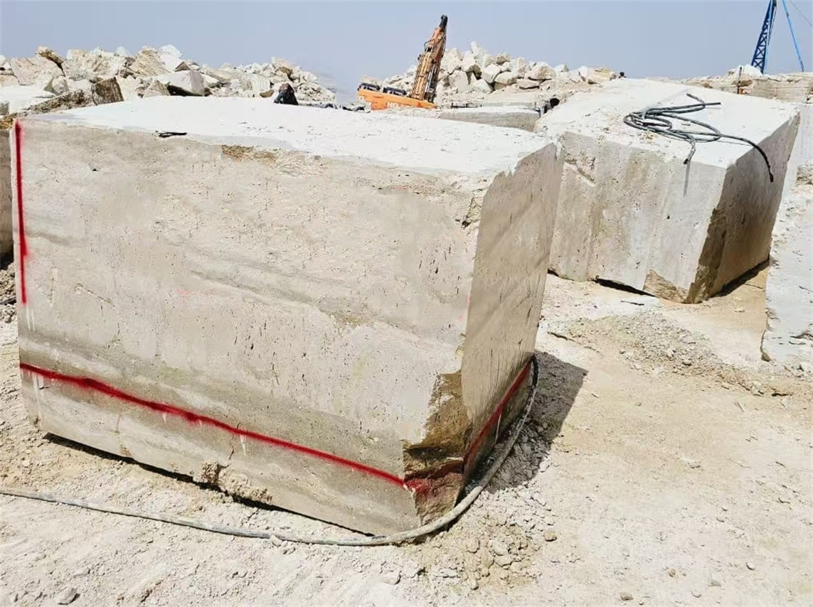 08-Silver Travertine Block